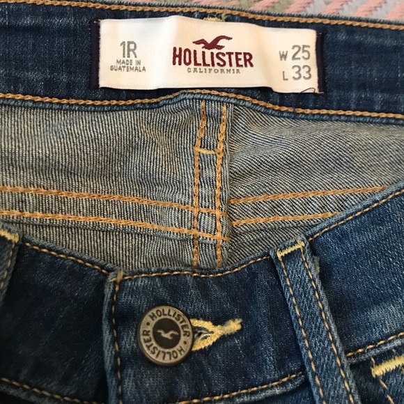 Bootcut jeans with little distressing - Picture 3 of 3